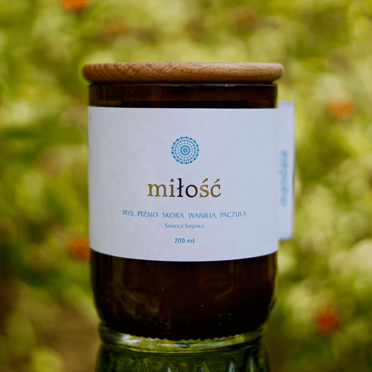 Ekologiczna świeca sojowa MIŁOŚĆ 200 ml 
Mandala HARMONY by Mandala Yoga
