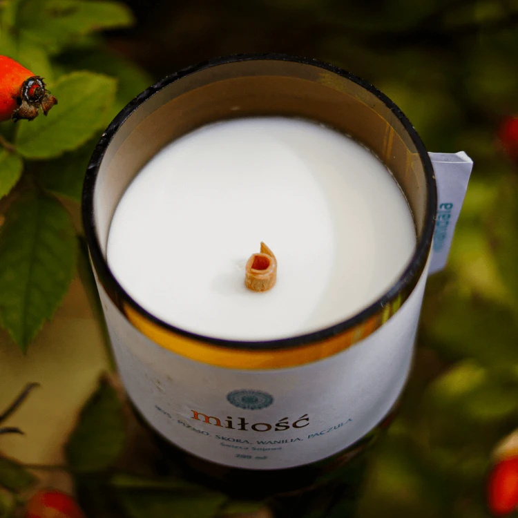 Ekologiczna świeca sojowa MIŁOŚĆ 200 ml 
Mandala HARMONY by Mandala Yoga