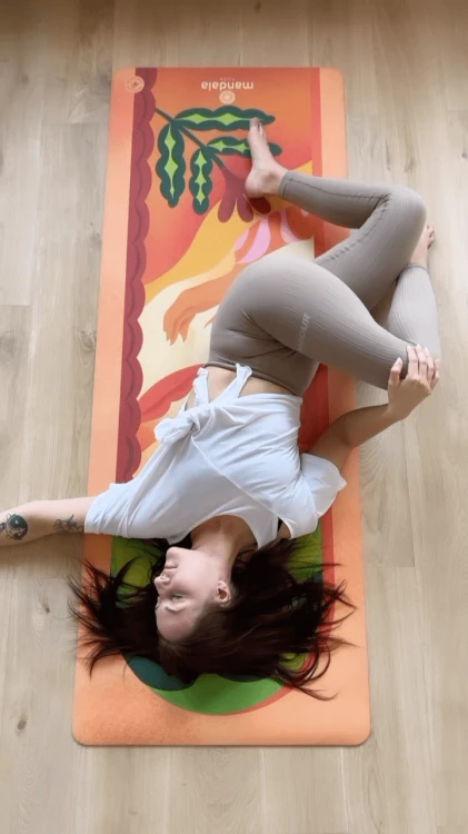 Antypoślizgowa mata do jogi PU FANTASY 4mm MandalaYoga.pl