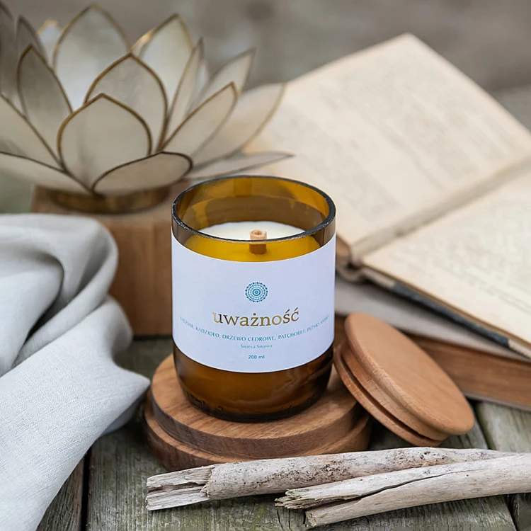 Ekologiczna świeca sojowa UWAŻNOŚĆ 200 ml 
Mandala HARMONY by Mandala Yoga