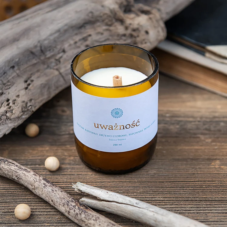 Ekologiczna świeca sojowa UWAŻNOŚĆ 200 ml 
Mandala HARMONY by Mandala Yoga