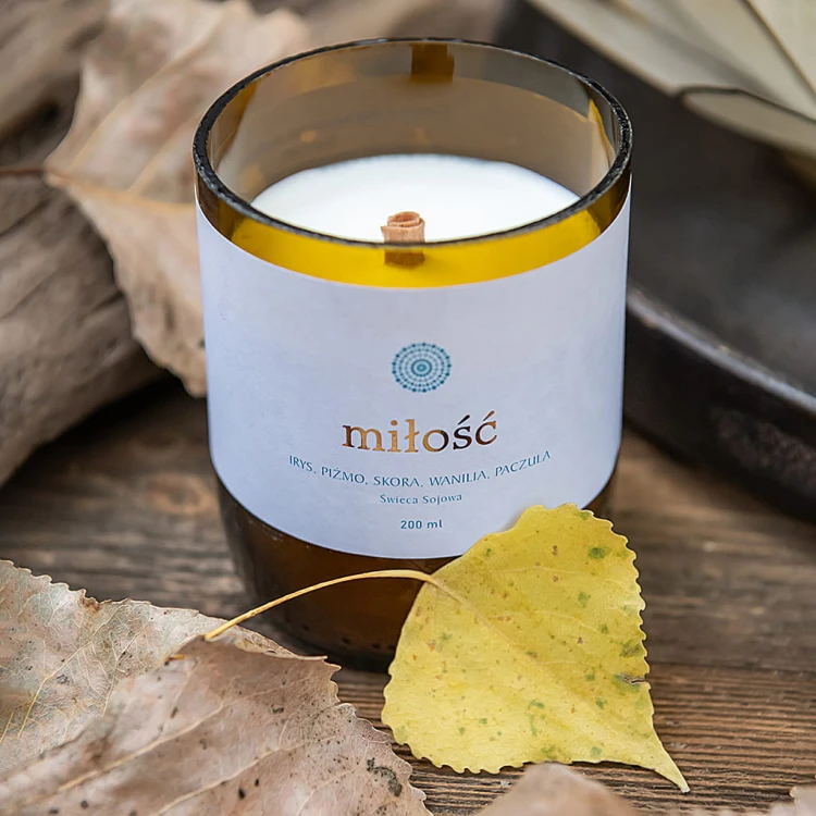 Ekologiczna świeca sojowa MIŁOŚĆ 200 ml 
Mandala HARMONY by Mandala Yoga