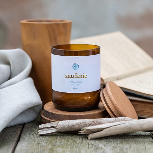 Ekologiczna świeca sojowa ZAUFANIE 200 ml 
Mandala HARMONY by Mandala Yoga